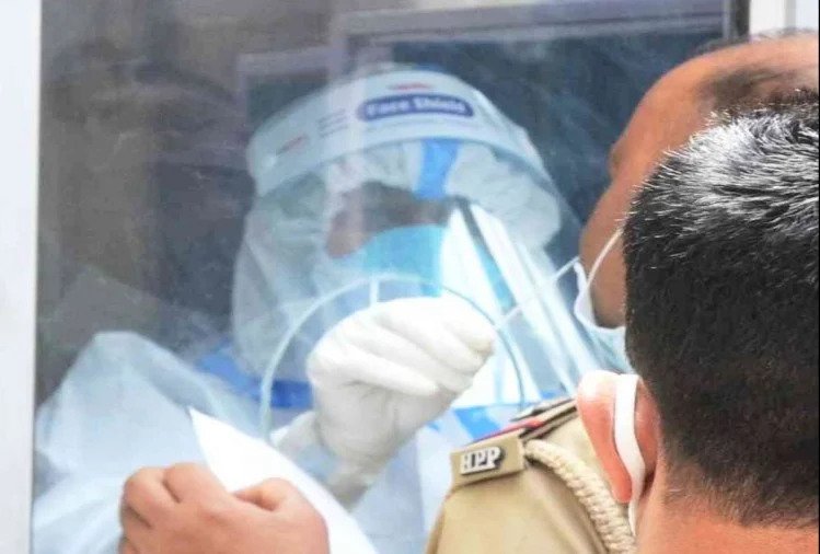 बंगाल: समशेरगंज से कांग्रेस पार्टी के उम्मीदवार रेयाजुल हक का कोरोना से निधन Corona cases in the country are becoming scary. Also, the number of those who died is increasing. Now due to Corona, the Congress party's
