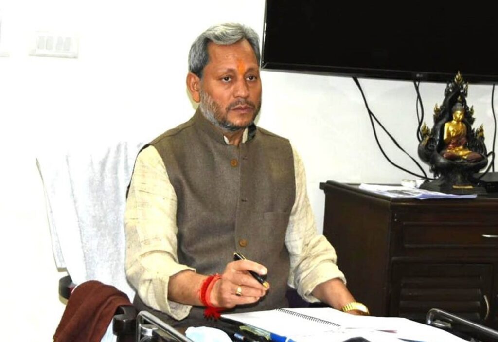 शत प्रतिशत वैक्सीनेशन वाला राज्य बने उत्तराखण्ड : मुख्यमंत्री तीरथ सिंह रावत Chief Minister Tirath Singh Rawat has said that Uttarakhand should become 100% covid vaccination state. For this, a flower-proof plan should be prepared.