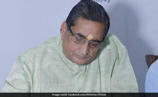 वैश्विक महामारी को बिना जन भागीदारी के नही हरा सकते है- पूर्व सांसद आरके सिन्हा The global corona epidemic is spreading rapidly in the country. Seeing the outcry over this, former MP RK Sinha appealed for public