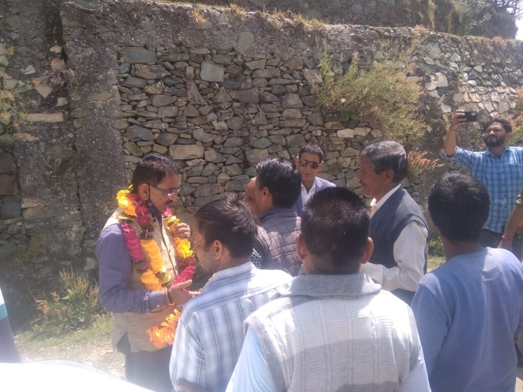 विधायक विजय पँवार जी ने रौणद रमोली का किया भ्रमण, देवतुल्य कार्यकर्ताओं सहित क्षेत्रीय लोगों से की मुलाकात
