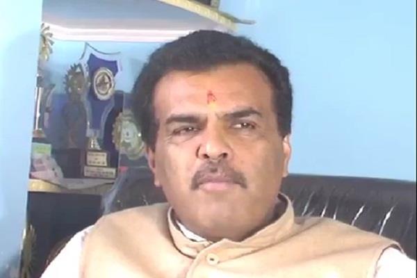 कांग्रेस की हालत खिसियानी बिल्ली खम्बा नोचे: श्री सुरेश जोशी