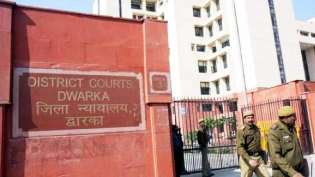 मजिस्ट्रेट ने रेवड़ी की तरह ऑक्सीजन कंसंट्रेटर बांट दिए