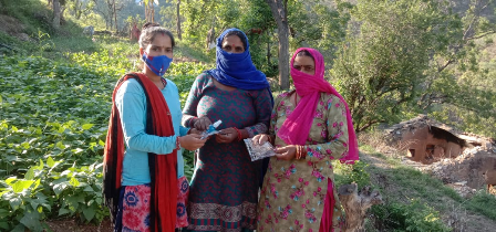 एक गॉंव ऐसा, जहाँ नहीं मिली कोरोना को एंट्री ! While India is suffering from Corona, a global pandemic on the one hand, there is chaos all around. The same is also a small part of this country which has not yet come into its grip. This village is in Devbhumi Uttarakhad