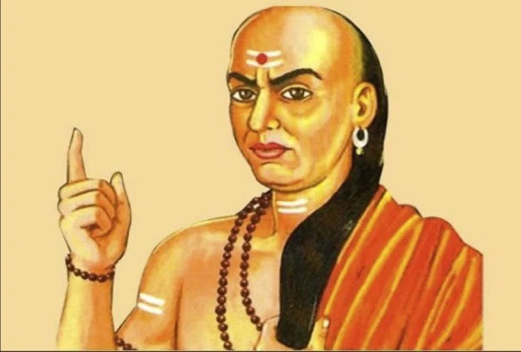 राष्ट्रधर्म- एक प्रेरणादायक प्रसंग Emperor Chandragupta was busy with his ministers in a special consultation that the watchman informed that Acharya Chanakya