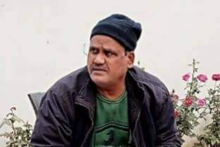 कोरोना संक्रमित जदयू एमएलसी तनवीर अख्तर का निधन JDU leader and Legislative Councilor Tanveer Akhtar died of Corona virus infection. It is being told that he was admitted to a hospital in Patna after seeing symptoms a few days ago. He breathed his last on Saturday.