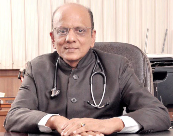 पद्म श्री पुरस्कार से सम्मानित डॉक्टर केके अग्रवाल का कोरोना से निधन Dr. KK Aggarwal, who was awarded the Padma Shri and BC Roy award and former director of the Indian Medical Association, died on Monday. He was 62 years old and corona infected. He was undergoing treatment at Delhi AIIMS and was put on ventilator support.