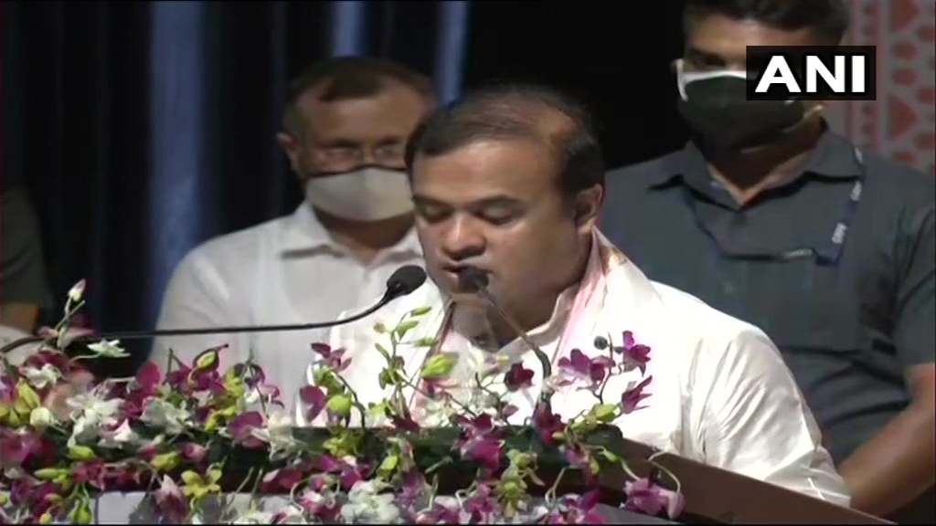 असम के 15वें मुख्यमंत्री बने हिमंत बिस्व सरमा, राज्यपाल जगदीश मुखी ने दिलाई शपथ