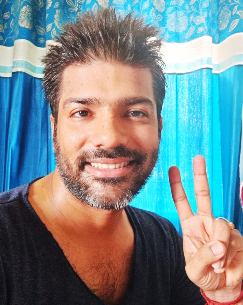 मुश्किल घड़ी है , निश्चित टल जाएगी, स्वस्थ होने के बाद अब प्लाज्मा डोनेट करने की बारी By following his "positive thinking" and "Kovid Home Protocol", today he got rid of the disease. The guidelines of Dr. Dinesh Ranjan Ji of NOBA USA were fully followed in Home Isolation! His reported blood test, regular intake of medicines benefited a lot!