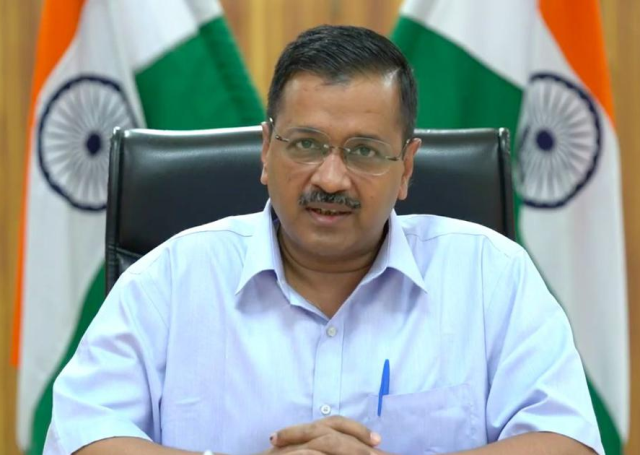 तिरंगे को गलत तरीके से लगाकर फंसे सीएम केजरीवाल, केंद्रीय मंत्री प्रहलाद सिंह पटेल ने लिखा पत्र Now CM Kejriwal is trapped by putting the national flag tricolor incorrectly. Union Minister Prahlada Singh Patel has written a letter accusing him of insulting the tricolor.