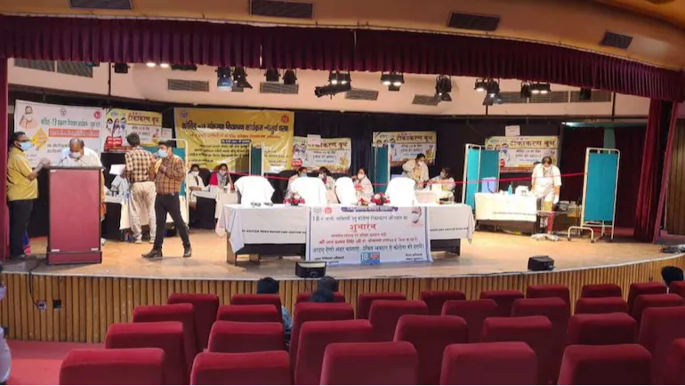 न्यूज़ ब्रॉडकास्टर्स एसोसिएशन ने उत्तर प्रदेश सरकार द्वारा फिल्म सिटी, नोएडा, में शुरु किये गये नि:शुल्क कोविड वैक्सीनेशन कैम्प के आयोजन का किया स्वागत News Broadcasters Association welcomes the event of free Covid Vaccination Camp started by the Government of Uttar Pradesh at Film City, Noida