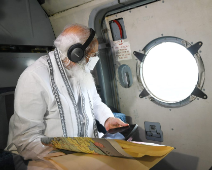 प्रधानमंत्री नरेंद्र मोदी ने चक्रवात ताउते से हुए नुकसान का जायजा लेने के लिए प्रभावित इलाकों का किया हवाई सर्वेक्षण Prime Minister Narendra Modi has announced a financial assistance of Rs 1000 crore for immediate relief to Gujarat affected by Cyclone Toute. Along with this, PM Modi also announced an ex-gratia amount of two lakh rupees to the families of those who lost their lives due to the cyclone tout and Rs 50 thousand for the injured in all the affected states.
