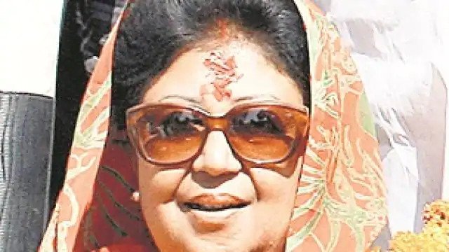 टिहरी गढ़वाल सांसद माला राज्य लक्ष्मी शाह ने की मांग, गैस डिलीवरी स्टॉफ को भी मिले कोविड वैक्सीनेशन की प्राथमिकता Tehri Garhwal MP Mala Rajya Laxmi Shah has written a letter to Uttarakhand CM Tirath Singh Rawat demanding that the gas delivery staff