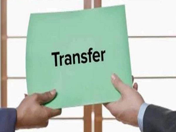 उत्तराखंड: 2 आईएएस और 3 पीसीएस अधिकारियों के तबादले Today's biggest news from Uttarakhand. Administration transfers 2 IAS and 3 PCS officers removed from IAS Vishal Mishra, Municipal