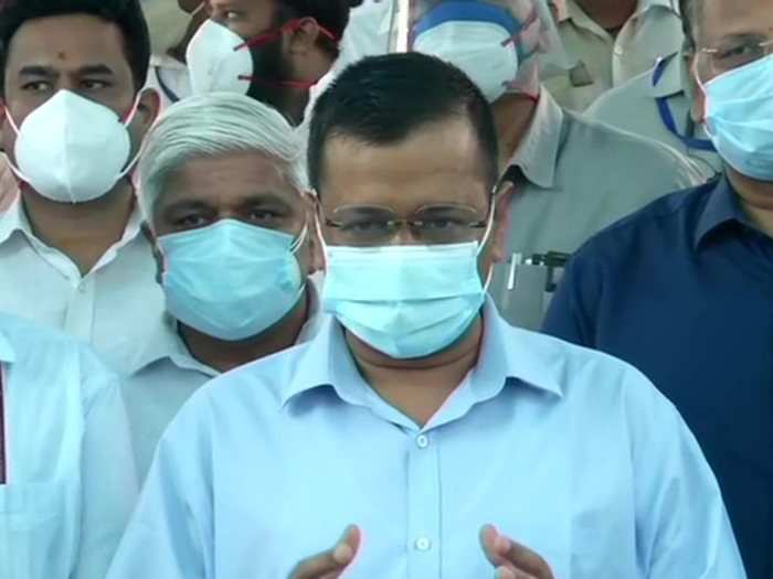 दिल्ली में फिर बढ़ा लॉकडाउन, 24 मई तक लागू रहेंगी पाबंदियां The once-a-week lockdown has been extended in the country's capital Delhi. CM Kejriwal extended the lockdown in the capital