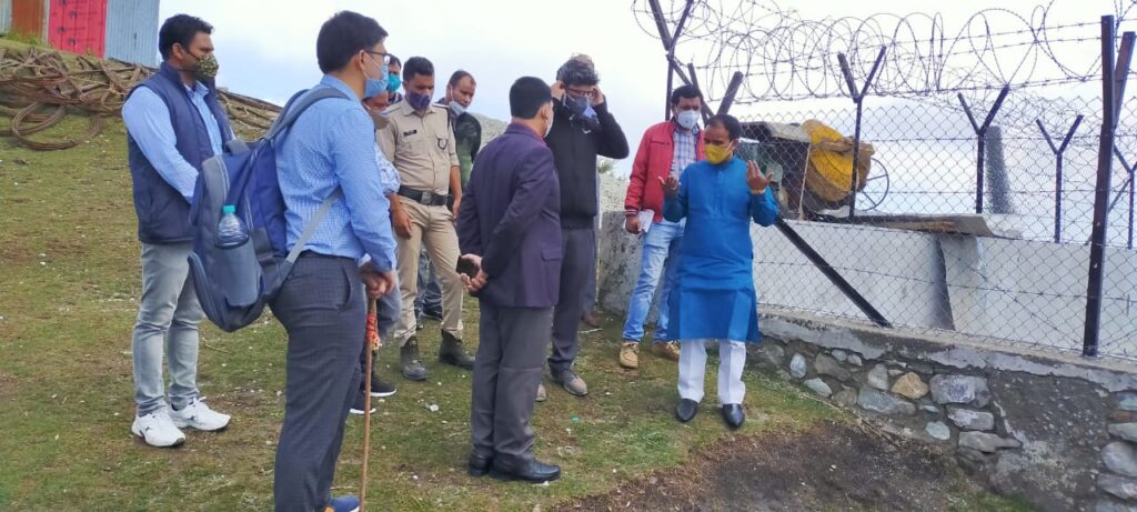 दो माह के भीतर स्थापित करें राडार- डाॅ धनसिंह रावत