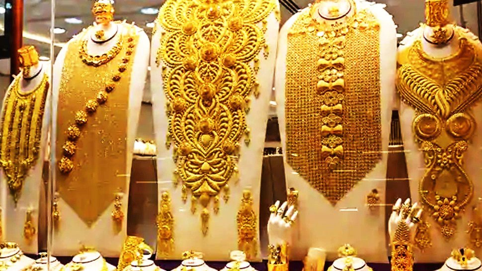 सोने की कीमतों में आई भारी गिरावट, जानें 24 कैरेट सोने के रेट If you want to buy gold, then you should hurry because today there is a huge decline in the rate of gold, which can increase further.