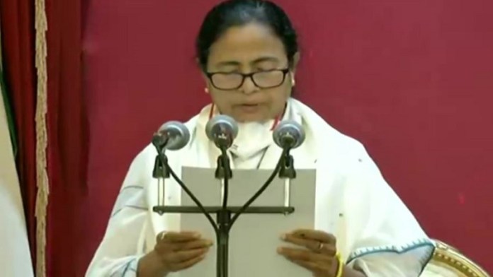 पश्चिम बंगाल में रक्तरंजित हुई मुख्यमंत्री की शपथ On May 2, 2021, as soon as it was ensured that Mamata Banerjee was returning, the West Bengal fire broke out. Although there was a possibility