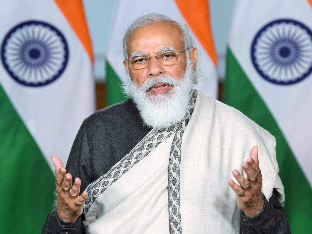 कोरोना के बढ़ते मामलों पर सख्त हुए पीएम मोदी, बैठक में दवाई से लेकर टीकाकरण तक राज्य सरकारों को दिए कड़े निर्देश
