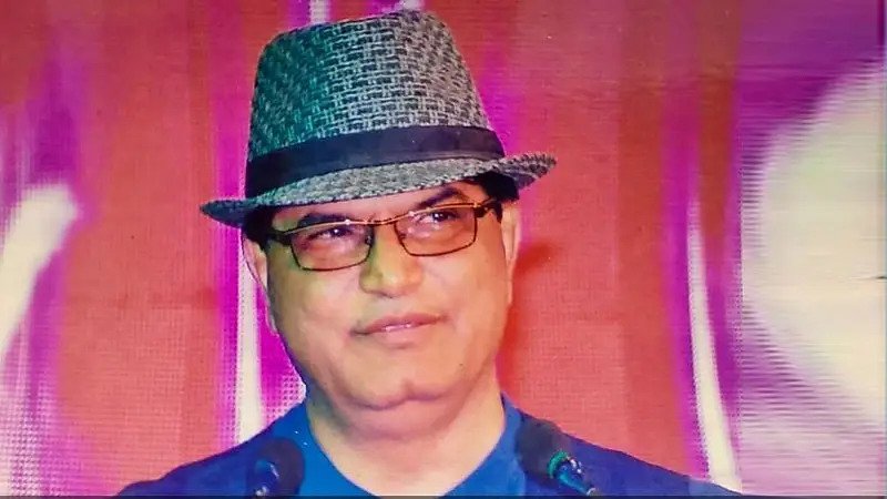 दूरदर्शन केंद्र पटना के पूर्व निदेशक पुरुषोत्तम नारायण सिंह का निधन Purushottam Narayan Singh, former director and poet of Doordarshan Kendra Patna, died due to corona. At around 12 pm on Thursday night,