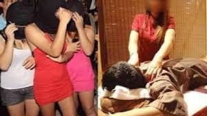 झारखंड: रांची के गुमला में सेक्स रैकेट गिरोह का भांडाफोड़, आपत्तिजनक हालात में मिली 4महिलाएं और एक युवक In this era of Corona crisis, where lockdown and curfew have been imposed everywhere, people of criminal nature like this have