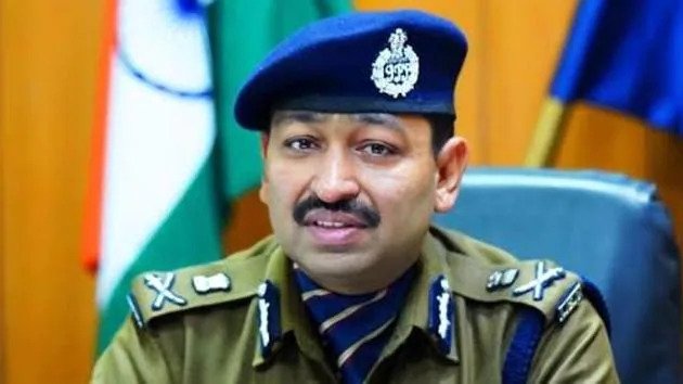 उत्तराखण्ड: कोरोना काल में लोगों की मदद कर मसीहा बने आई0पी0एस0 अशोक कुमार Son jeera jagare, thal bhaal hai jon, tumhar chyal-chali, grand-granddaughter ji rau… .. This is what old Amma said while giving blessings