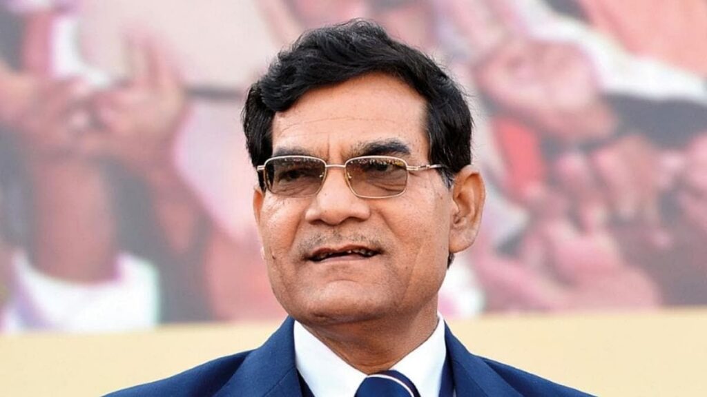 उत्तर प्रदेश में योगी मंत्रिमंडल में बदलाव की तैयारी, एके शर्मा बन सकते है डेप्युटी सीएम