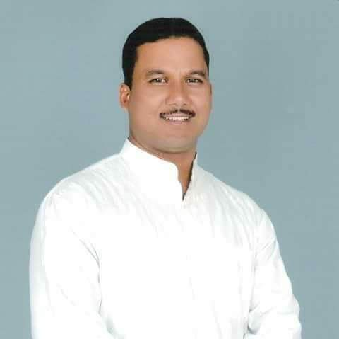 मटमैला पानी के कारण ग्रामिणों में जल संस्थान के प्रति आक्रोश Advocate NK Gusain, former central vice president of Uttarakhand Kranti Dal, said that in the Raipur Legislative Assembly, several areas, including Majri Mafi, Mohammadpur, Nehrugram, have been receiving murky water for the past two days, causing anger among people against the water institute.