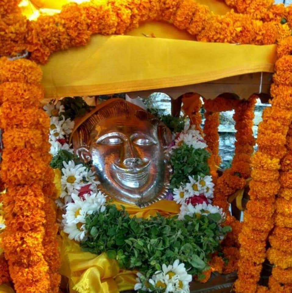 श्री बदरीनाथ धाम के क्षेत्रपाल श्री घंटाकर्ण महाराज जी के सीमांत ग्राम माणा स्थित मंदिर के खुले कपाट