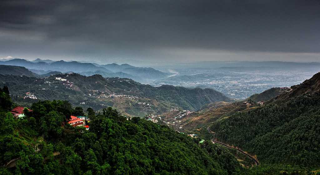 ट्रैकिंग ट्रक्शन सेंटर होम स्टे योजना के तहत प्रदेश भर के 73 गांवों को किया गया अधिसूचित The Uttarakhand Tourism Department is working in a phased manner to bring back the tourism industry affected by Corona.