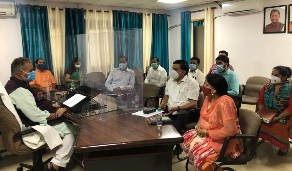 Regarding the solution of drinking water and sewerage problems related to Mussoorie assembly constituency by State Cabinet Minister