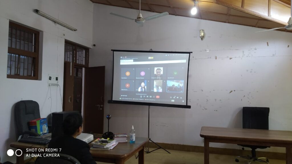 माननीय उत्तराखण्ड न्यायिक एंव विधिक अकादमी (उजाला) द्वारा जिला जजी के बैठक कक्ष में एक दिवसीय प्रशिक्षण कार्यक्रम का आयोजन A one-day training program was organized by the Honorable Uttarakhand Judicial and Legal Academy (UJALA) for the paralegal workers