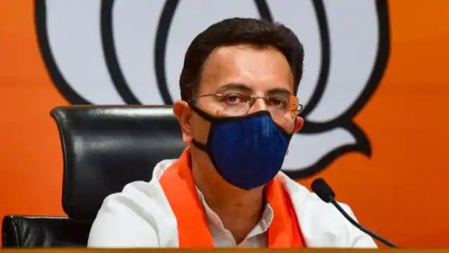 मध्य प्रदेश कांग्रेस ने जितिन प्रसाद को कहा कूडा,जितिन प्रसाद बोले- छोटी मनासिकता The round of criticism has continued since Jitin Prasada left the Congress and joined the BJP. Meanwhile, Congress also called him garbage.