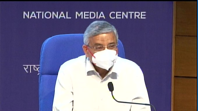 ऐसा कोई सबूत नहीं है कि कोरोना की तीसरी लहर में बच्चें प्रभावित होंगे- डॉक्टर रणदीप गुलेरिया Dr Randeep Guleria, Director, All India Institute of Medical Sciences (AIIMS), held a press conference today regarding the impact of corona infection on children.