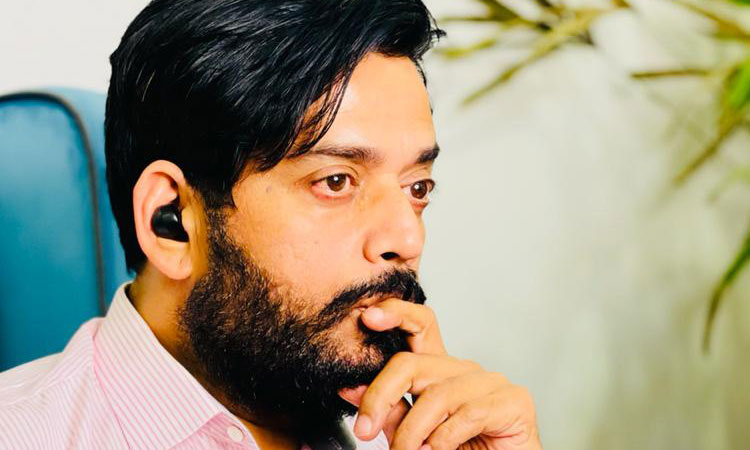 अभिनेता व सांसद रवि किशन ने भोजपुरी फिल्मों और गानों में अश्लीलता पर रोक लगाने के लिए की मांग Actor and Gorakhpur Lok Sabha MP Ravi Kishan Shukla has raised the demand for a ban on obscenity being spread in the society through Bhojpuri