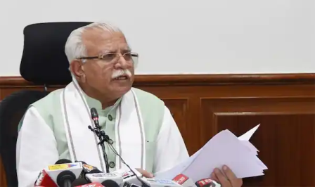 हरियाणा: राज्य में प्रशासनिक अधिकारियों का फेरबदल, 42 आईएस अफसरों का तत्काल प्रभाव से ट्रांसफर Between the Corona crisis and the lockdown, a large number of IAS officers have been transferred in Haryana. In a major administrative reshuffle, the Haryana government on Friday transferred 42 officers of the Indian Administrative Service (IAS), including several Deputy Commissioners, with immediate effect.