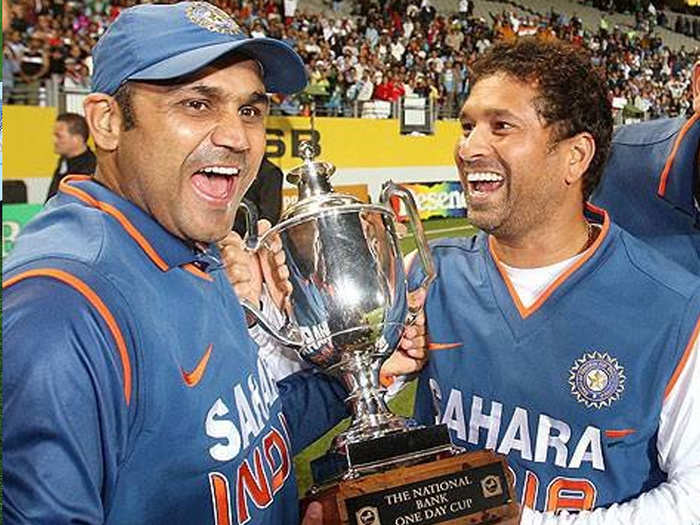 सचिन तेंदुलकर को देखकर कॉपी करते थे वीरेंद्र सहवाग Former India opening batsman Virender Sehwag was compared to Sachin Tendulkar when he had set his feet in international cricket.