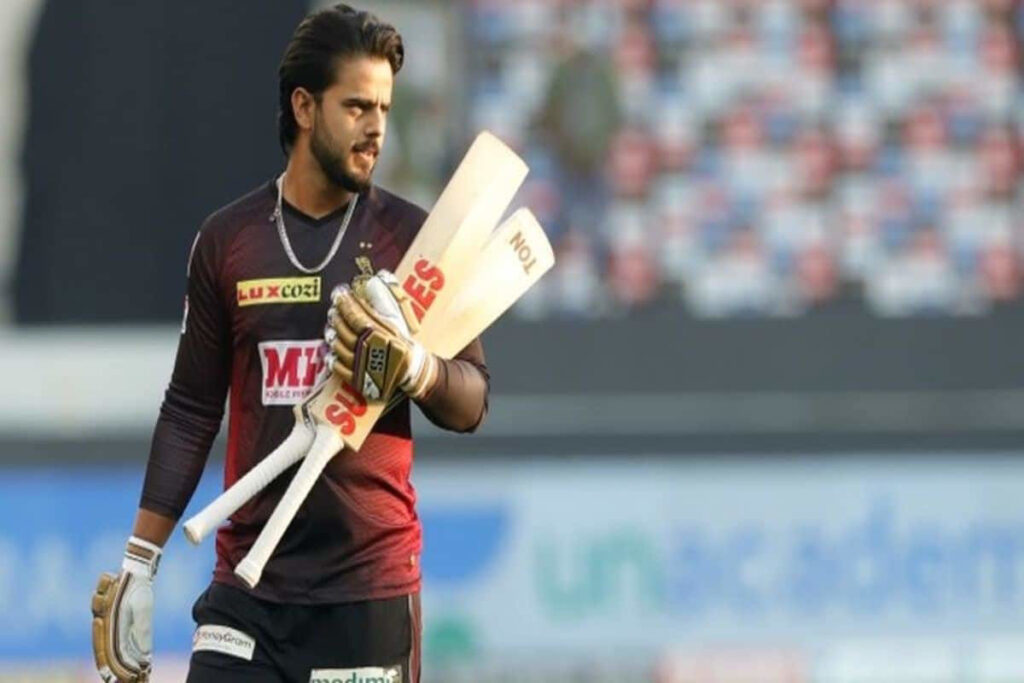 13 जुलाई से टूर्नामेंट की शुरुआत, श्रीलंका दौरे पर बेहतरीन प्रदर्शन को बेताब भारतीय क्रिकेट टीम The 'Youth Brigade' of Indian cricket, which is working hard on its fitness amidst strict isolation, is desperate to do well on the tour