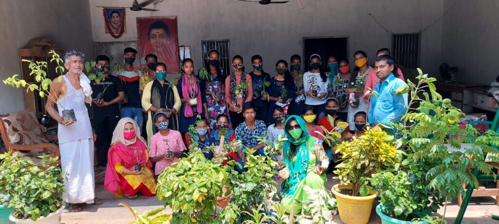 जीकेसी ने कुरथौल में मनाया विश्व पर्यावरण दिवस On the occasion of World Environment Day, under the Go Green campaign of Global Kayastha Conference (GKC), World Environment Day