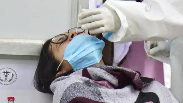 तेजी से घट रहा कोरोना के नए संक्रमितो का ग्राफ, पिछले 24घंटे में मिले 58,419 नए केस तो 1576 लोगों की हुई मौत There is continuous news of relief from new cases of corona in the country. 60 thousand new cases in India for the first time in 81 days