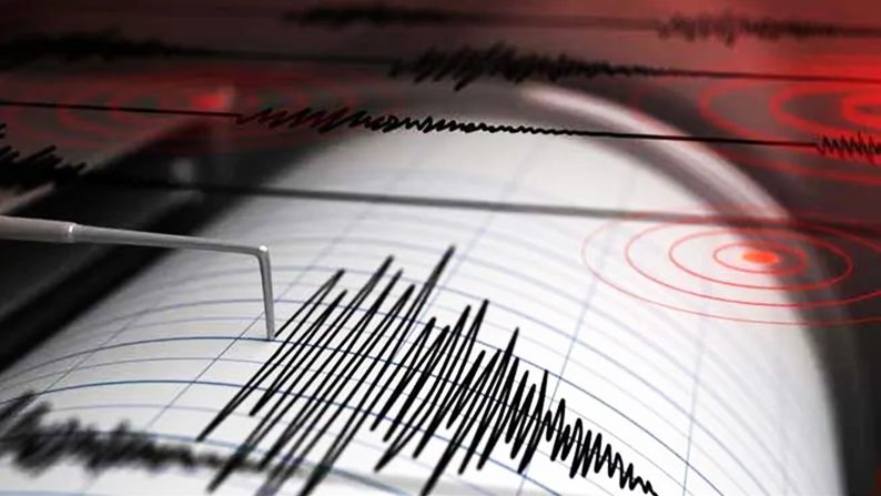 राजधानी दिल्ली में भूकंप के झटके, 2.1 मापी गई तीव्रता A big news has come out in the national capital of the country, Delhi. There was an earthquake in the Punjabi Bagh area here at 12:02 pm.