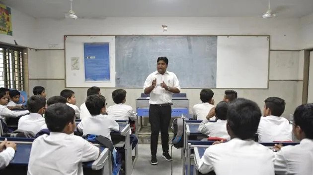 दिल्ली के सरकारी स्कूलों में नर्सरी, केजी और कक्षा 1 की इंट्री क्लासेस में दाखिला प्रक्रिया 28 जून से admission in Nursery, KG and Class 1 in government schools of Delhi. Government of National Capital Territory of Delhi