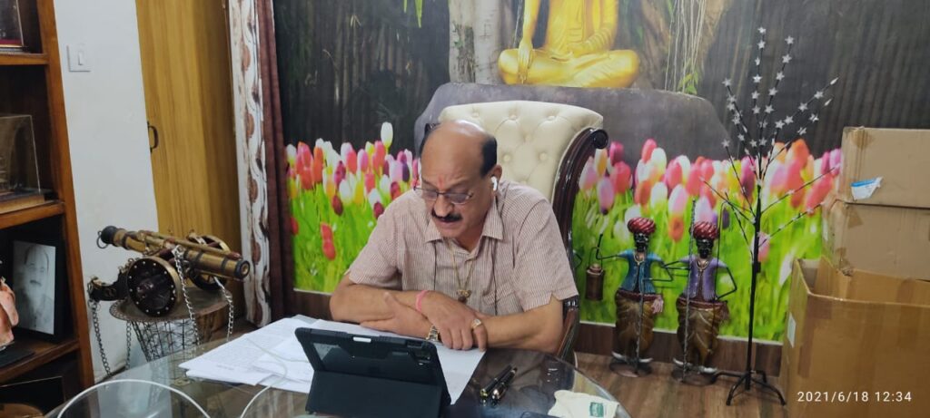 संतुलित उर्वरक उपयोग से मृदा स्वास्थ्य प्रबन्धन विषय पर आयोजित वर्चुअल किसान गोष्ठी में शामिल हुए सुबोध उनियाल Hon'ble Agriculture Minister, Government of Uttarakhand in the virtual farmers' seminar organized by the Indian Soil and Water Conservation