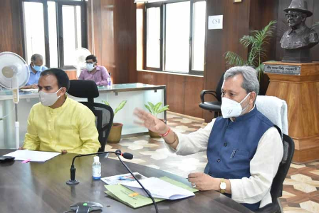 मुख्यमंत्री ने की जनपद पौड़ी की विभिन्न विधानसभा क्षेत्रों के लिये की गयी घोषणाओं के क्रियान्वयन की समीक्षा