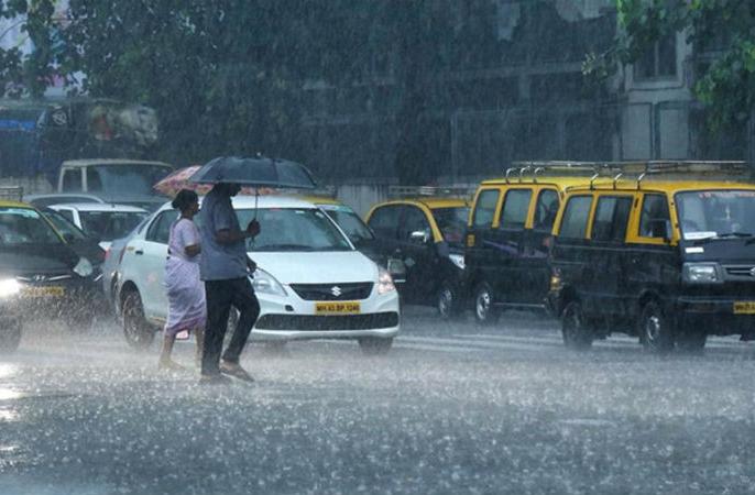 मुंबई: राज्य में मानसून की दस्तक, शूरू हुई झमाझम बारिश Monsoon has already knocked in Mumbai, but with the arrival of monsoon, the possibility of danger for Mumbai has also increased.