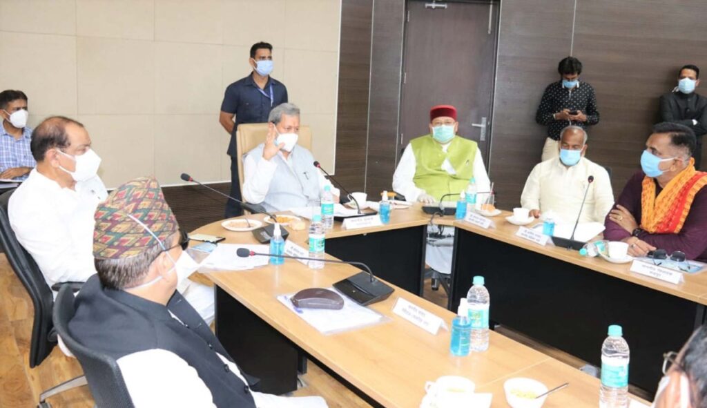एक दिवसीय भ्रमण पर रूद्रपुर पंहुचे मुख्यमंत्री श्री तीरथ सिंह रावत, एपीजे अब्दुल कलाम सभागार कलेक्ट्रेट में की समीक्षा बैठक