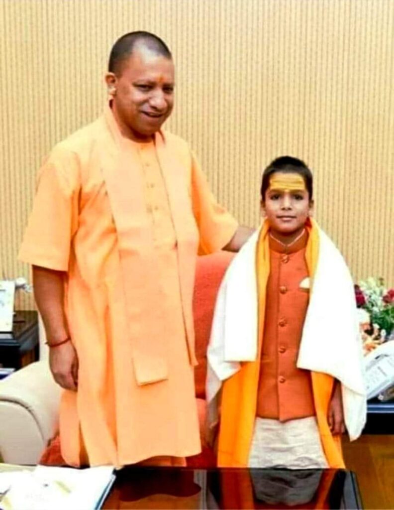 9 वर्षीय आशुतोष दुबे ने सीखे चारों वेद, सीएम योगी भी कर चुके है सम्मानित The medical techniques and science of ancient India are contained in the Vedas. It is also necessary to have knowledge of Vedas because