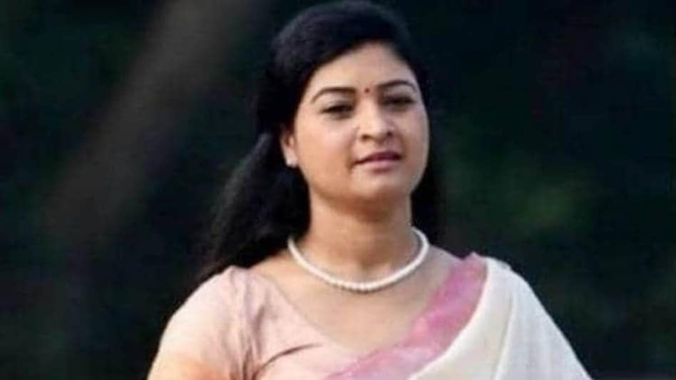 अलका लांबा ने चंपत राय को दी चुनौती, कहा- सही में निर्दोष हैं तो खुद करें CBI जांच की मांग Amidst the construction work of Ram temple, allegations are being made by political parties on the alleged scam on Shri Ram Janmabhoomi