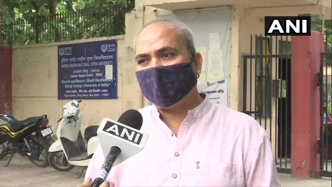 दिल्ली विश्वविद्यालय शिक्षक संघ नें की मांग, कोरोना के कारण जाने गंवाने वालें शिक्षकों के आश्रितों को मिले नौकरी