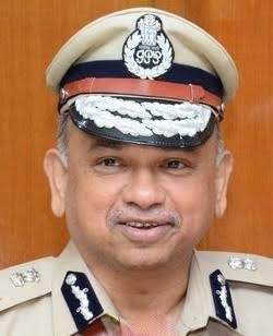 बालाजी श्रीवास्तव भी क्या कठपुतली कमिश्नर होंगे? कुर्सी पर तलवार लटकी रहेगी?