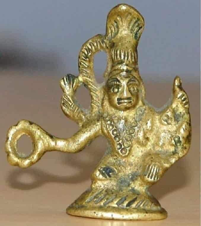 28450 वर्ष पुरानी भगवान विष्णु के कल्प-विग्रह मूर्ति के पीछे का रहस्य This is in 1959 when China invaded Tibet. At that time many Buddhist monks were caught and put in jail.But a Buddhist Hampa monk